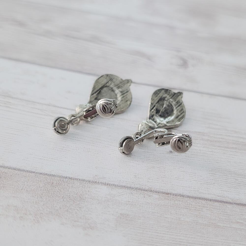 Vintage Clip On Earrings Statement Silver Tone Wi… - image 4